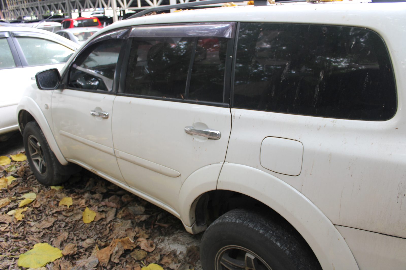 2012 Mitsubishi Montero Sport GLX-V 4x2 2.5, M/T, DSL 143T photo 4