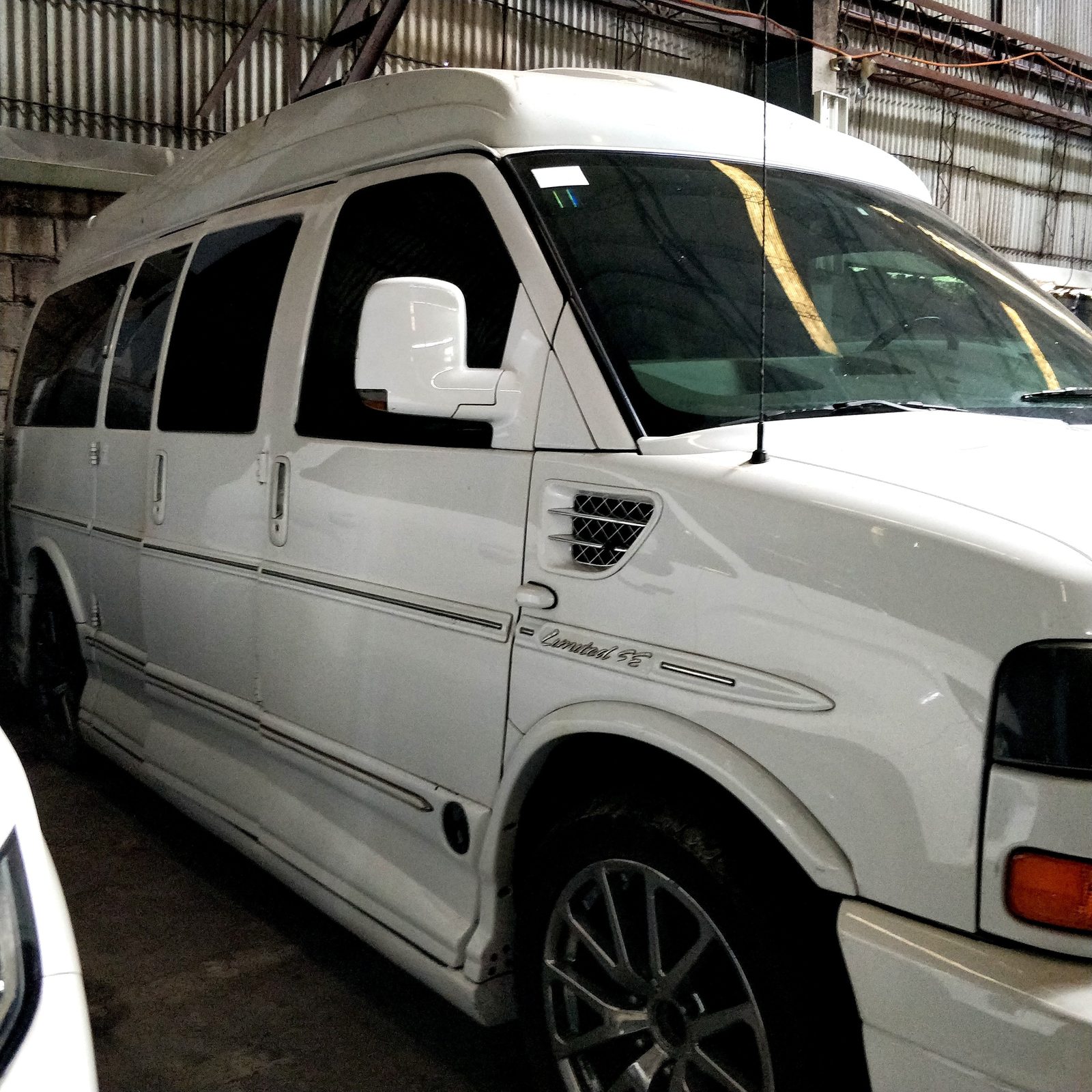 2013 GMC Savana Explorer Limited SE, A/T, GAS	74T photo 2