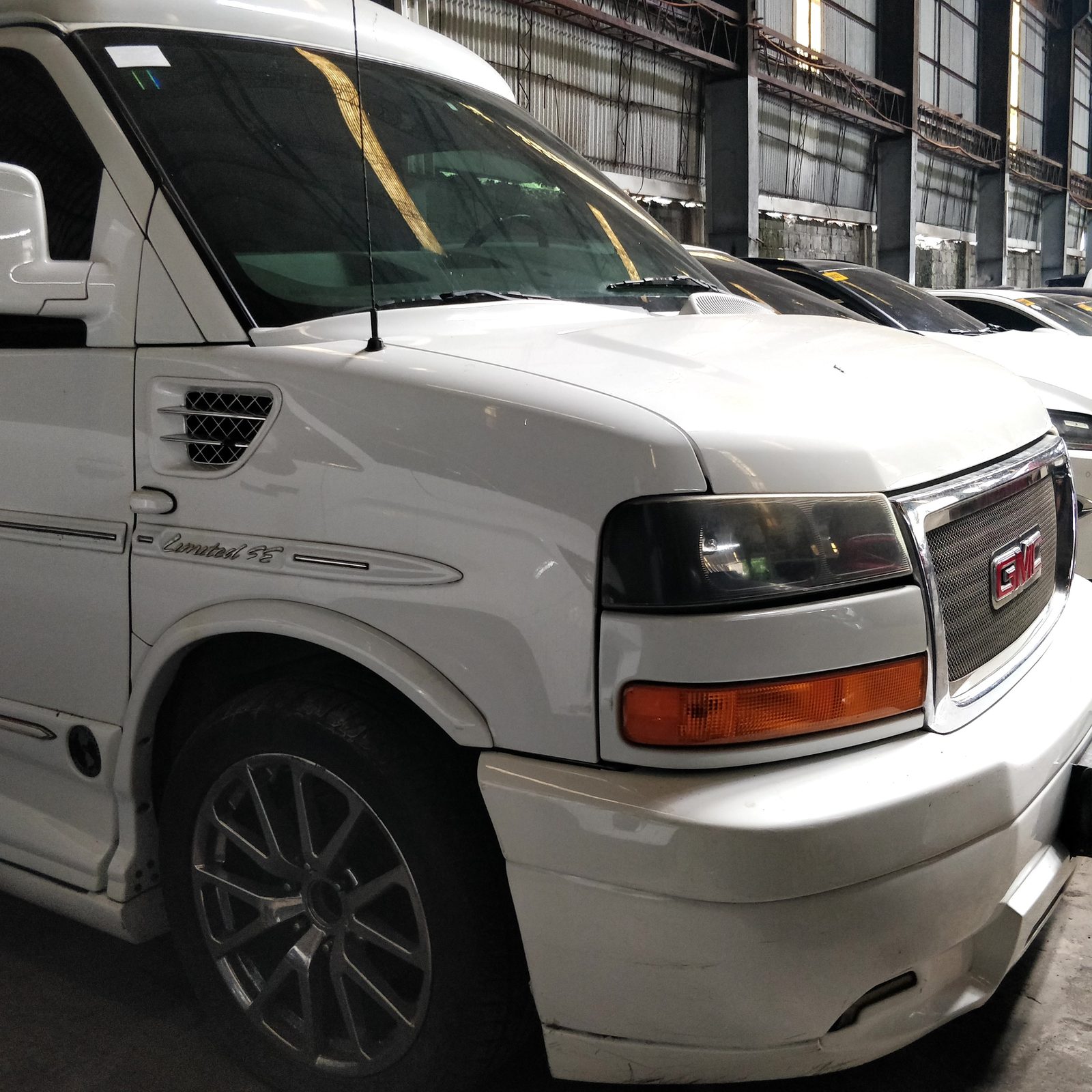 2013 GMC Savana Explorer Limited SE, A/T, GAS	74T photo 9