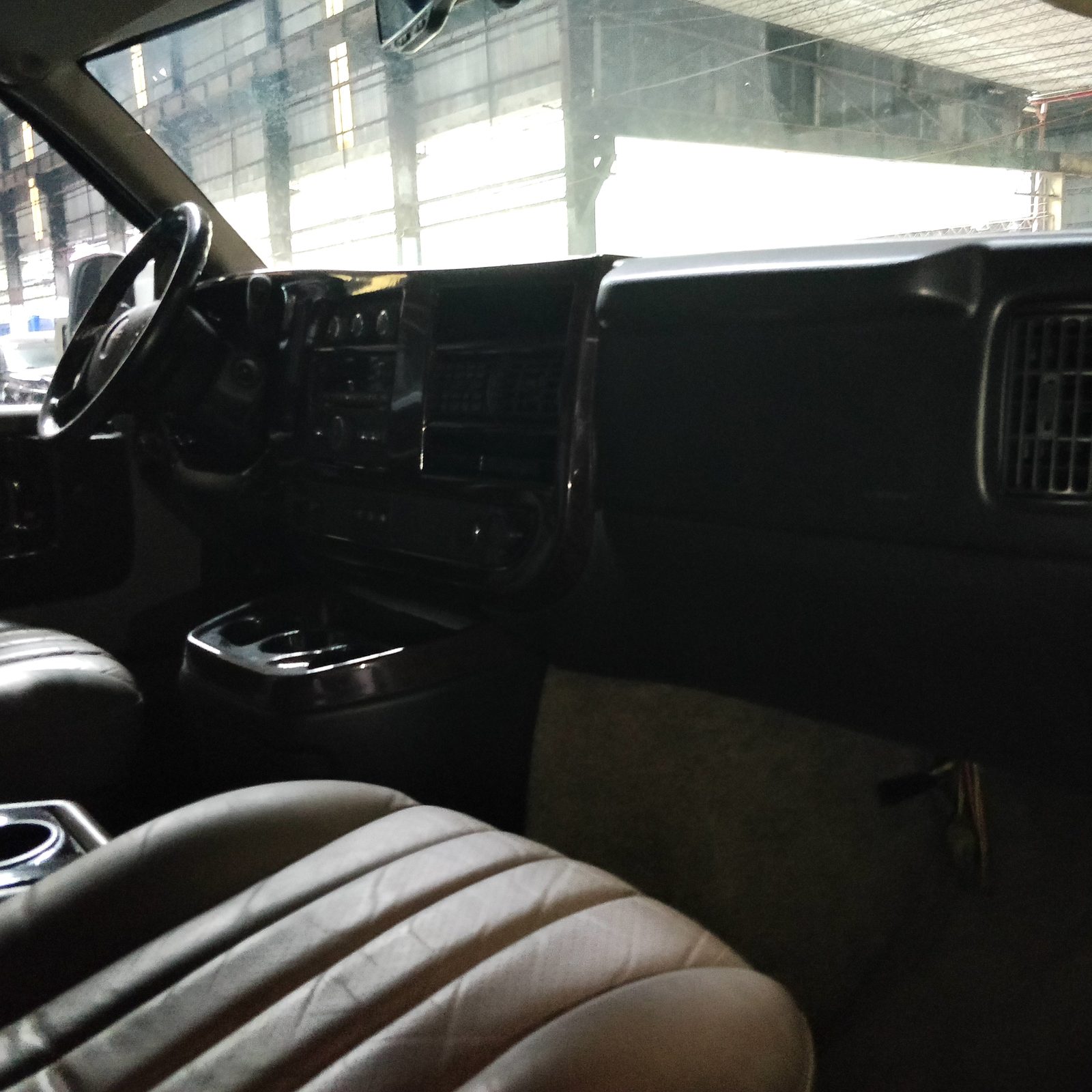 2013 GMC Savana Explorer Limited SE, A/T, GAS	74T photo 10