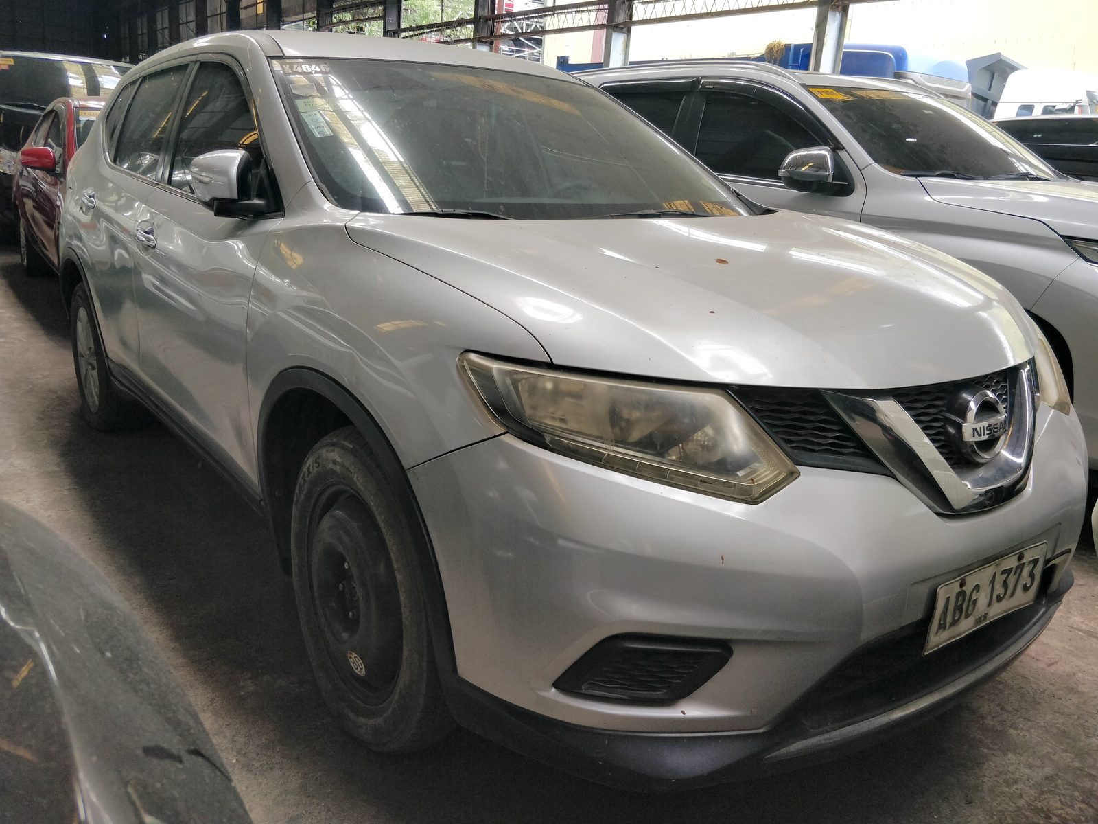 2015 Nissan X-Trail 4x2 CVT, A/T, GAS 118T photo 4