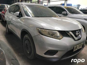 2015 Nissan X-Trail 4x2 CVT, A/T, GAS 118T photo 4