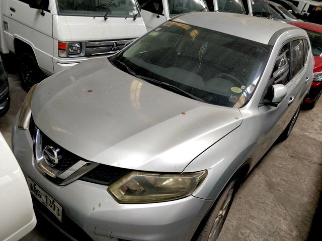 2015 Nissan X-Trail 4x2 CVT, A/T, GAS 118T