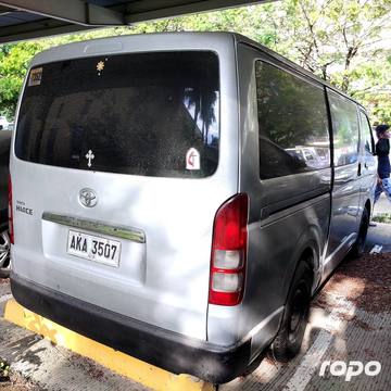 2015 Toyota Hiace Commuter 2.5L, M/T, DSL 53T photo 4