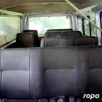 2015 Toyota Hiace Commuter 2.5L, M/T, DSL 53T photo 5