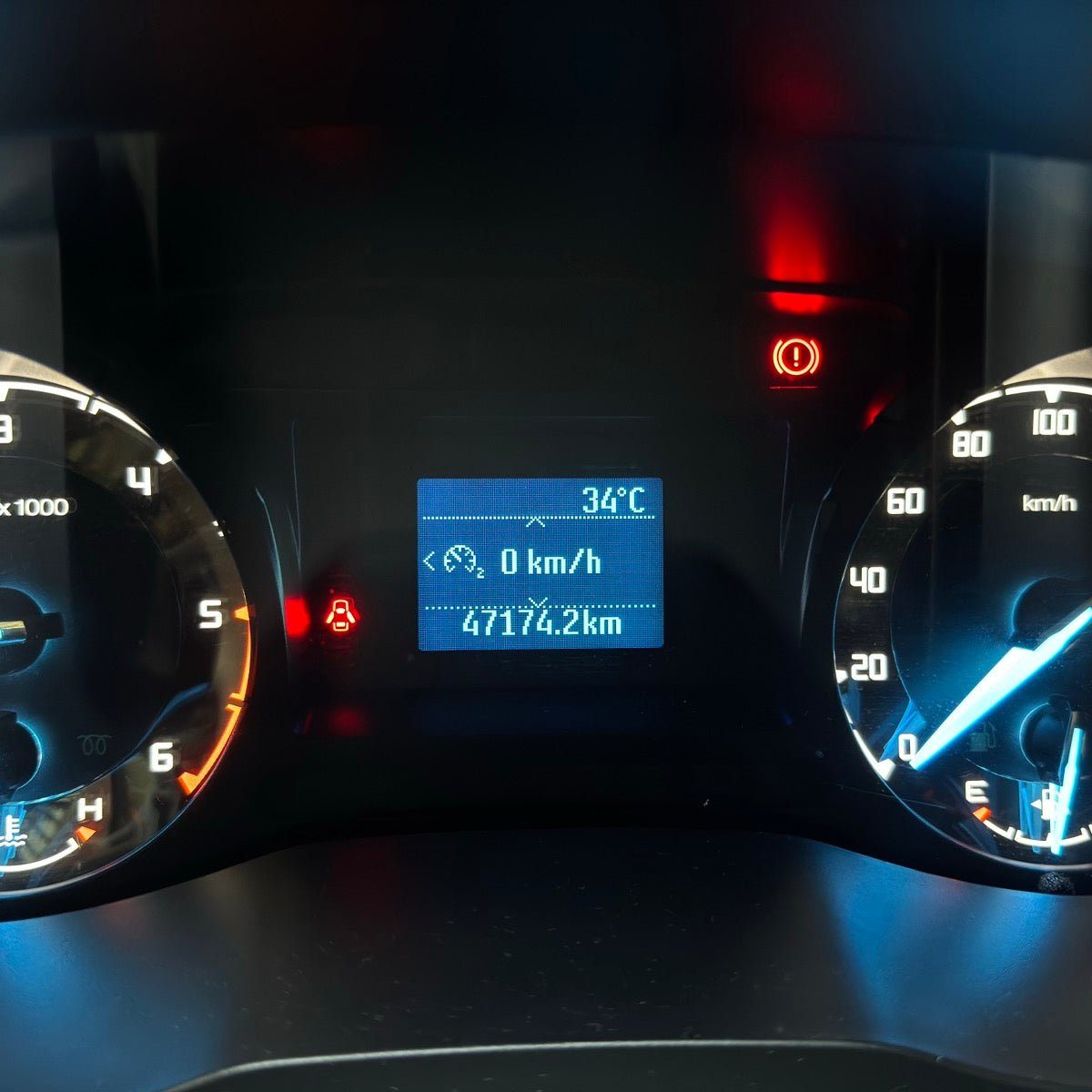 2016 Ford Everest Trend 2.2L, M/T, Diesel,48k photo 8