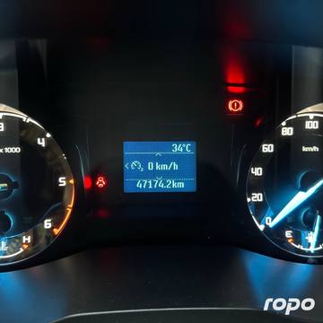 2016 Ford Everest Trend 2.2L, M/T, Diesel,48k photo 8