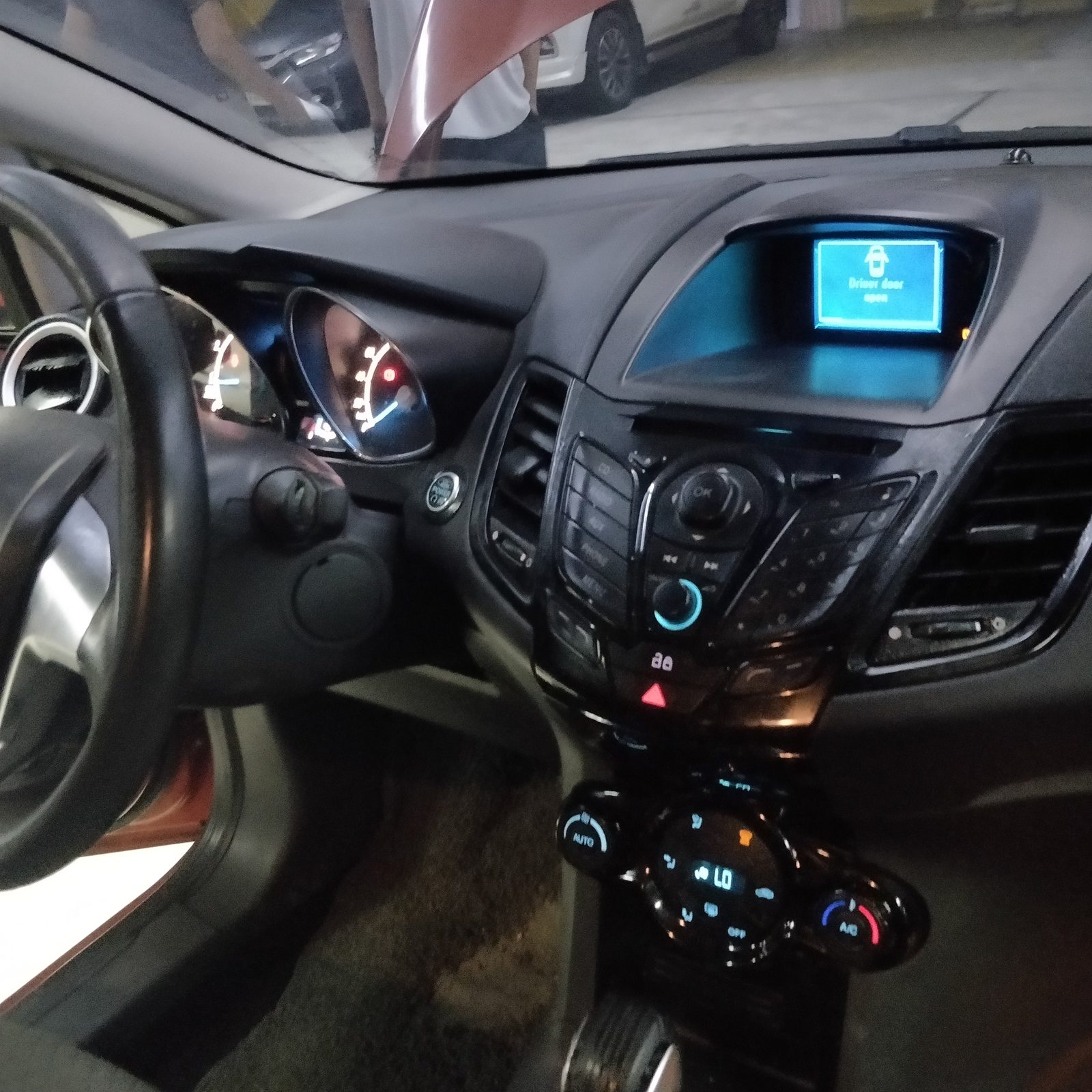 2016 Ford Fiesta 5DR 1.0 Sport, A/T, GAS - upgraded 95T photo 9