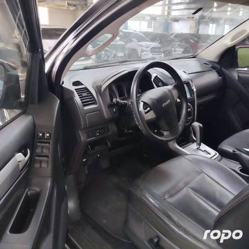 2016 Isuzu MU-X LS-A 4x2 3.0, A/T, DSL - upgraded 97T photo 3