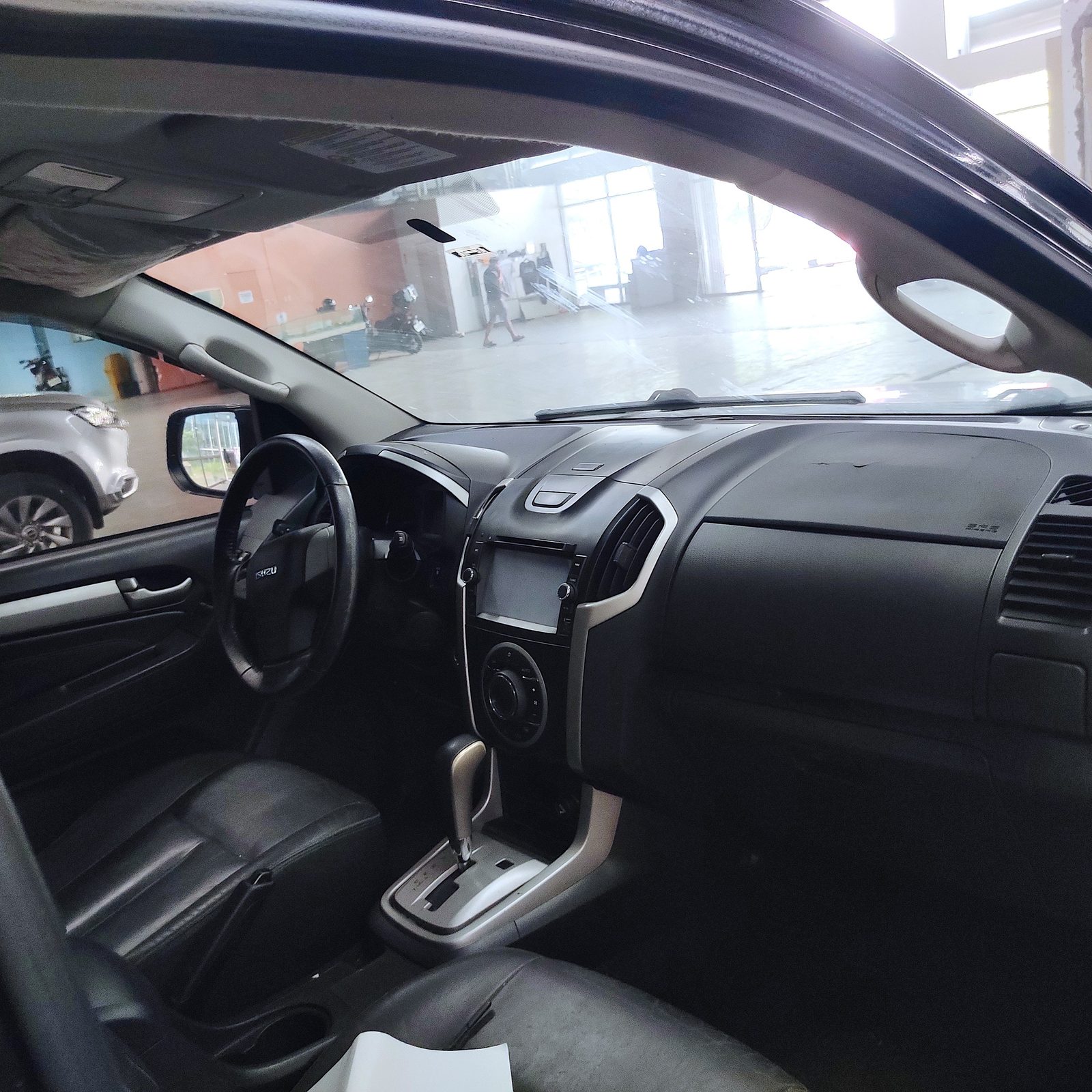 2016 Isuzu MU-X LS-A 4x2 3.0, A/T, DSL - upgraded 97T photo 6