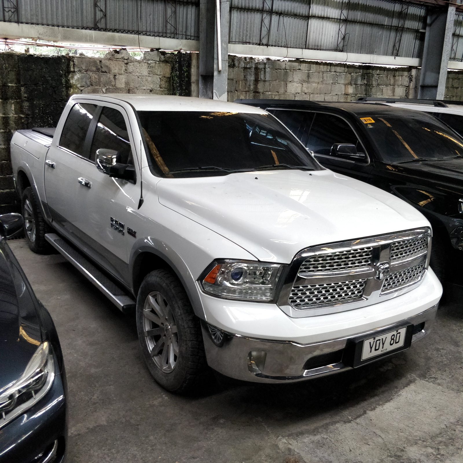 2017 Dodge Ram 1500 Laramie 5.7L V8 Hemi 4x4, AT, GAS 44T photo 2