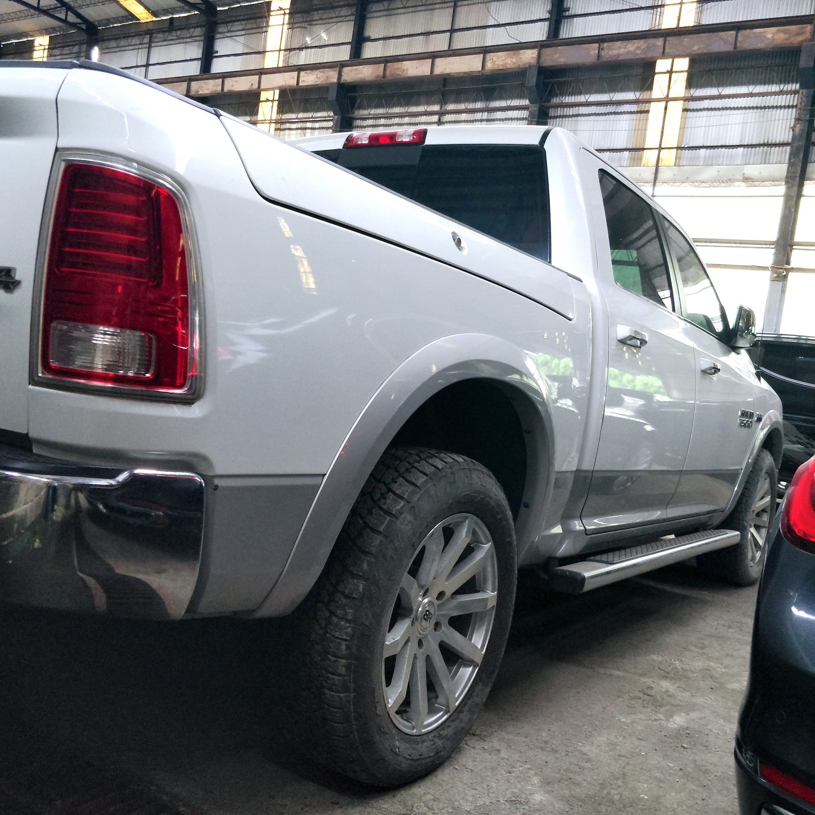 2017 Dodge Ram 1500 Laramie 5.7L V8 Hemi 4x4, AT, GAS 44T photo 16