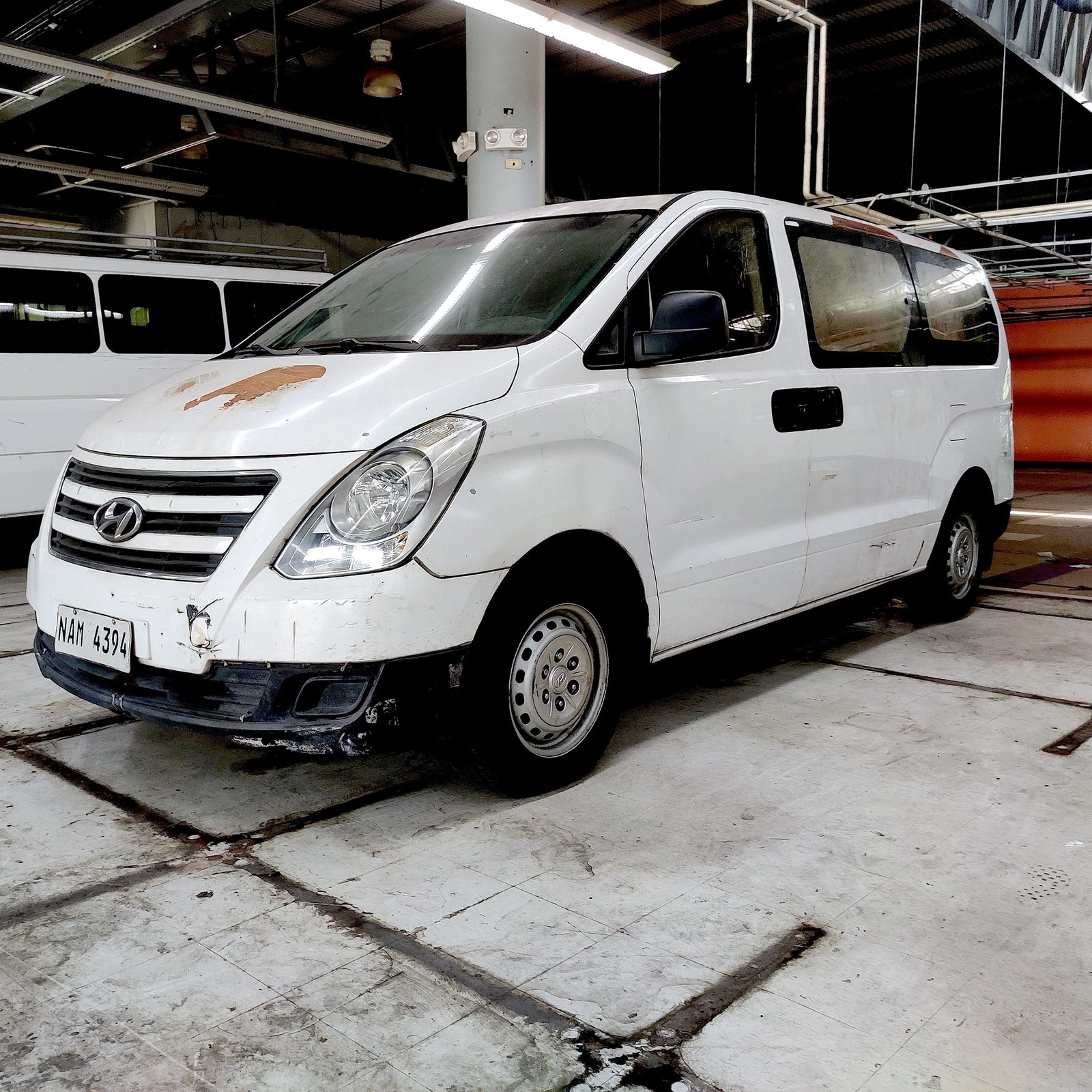 2017 Hyundai Grand Starex 2.5 GL 2 Str, M/T, DSL 156T