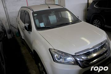 2017 ISUZU - MU-X, M/T, DSL, 156T photo 2