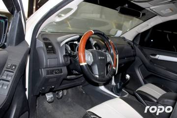 2017 ISUZU - MU-X, M/T, DSL, 156T photo 10
