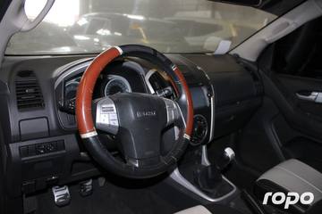 2017 ISUZU - MU-X, M/T, DSL, 156T photo 11