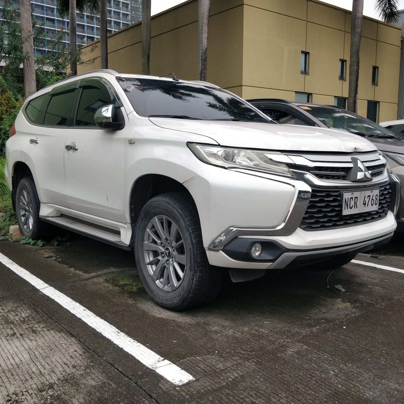 2017 Mitsubishi Montero Sport GLS 2WD 2.4 AT DSL 92T photo 3