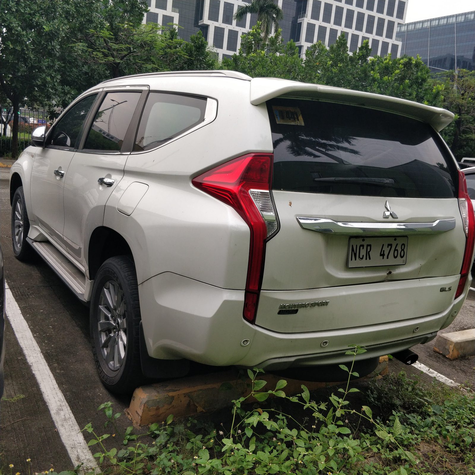 2017 Mitsubishi Montero Sport GLS 2WD 2.4 AT DSL 92T photo 7