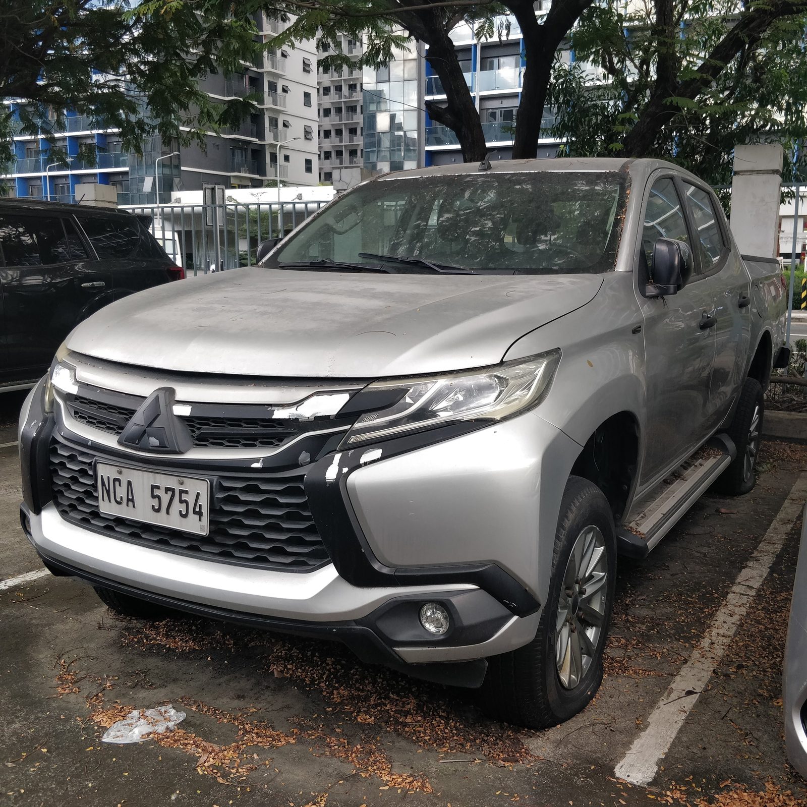 2017 Mitsubishi Strada GLS 2WD, MT, DSL 68T photo 3