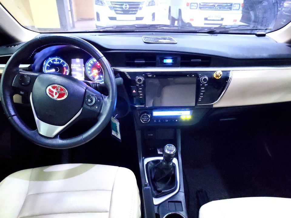 2017 Toyota Corolla Altis 1.6 g, m/t, gas photo 13