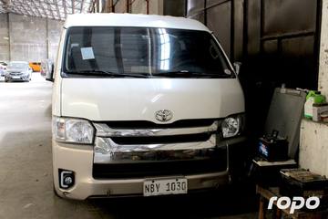 2017 Toyota Hi-Ace GL Grandia, M/T, Diesel, 301k photo 2