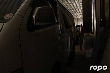 2017 Toyota Hi-Ace GL Grandia, M/T, Diesel, 301k photo 9