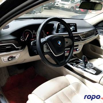 2018 BMW 740Li Limousine 3.0L, AT, Gas 44T photo 5
