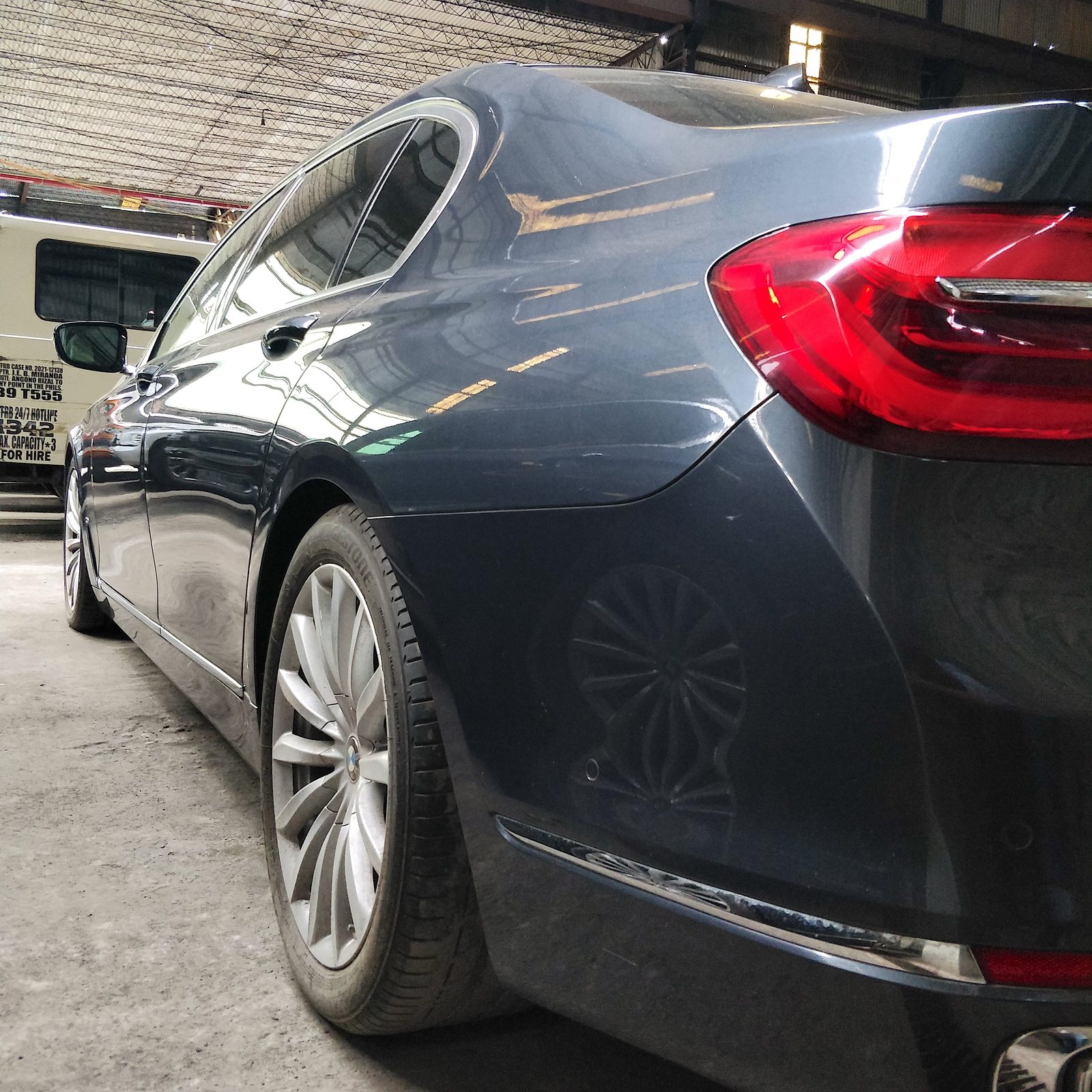 2018 BMW 740Li Limousine 3.0L, AT, Gas 44T photo 6