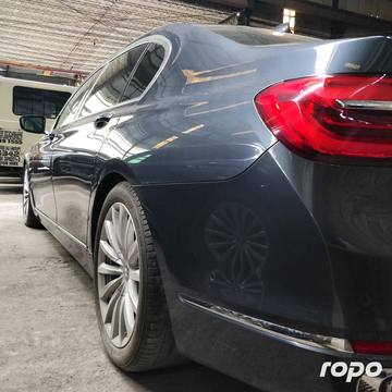 2018 BMW 740Li Limousine 3.0L, AT, Gas 44T photo 6