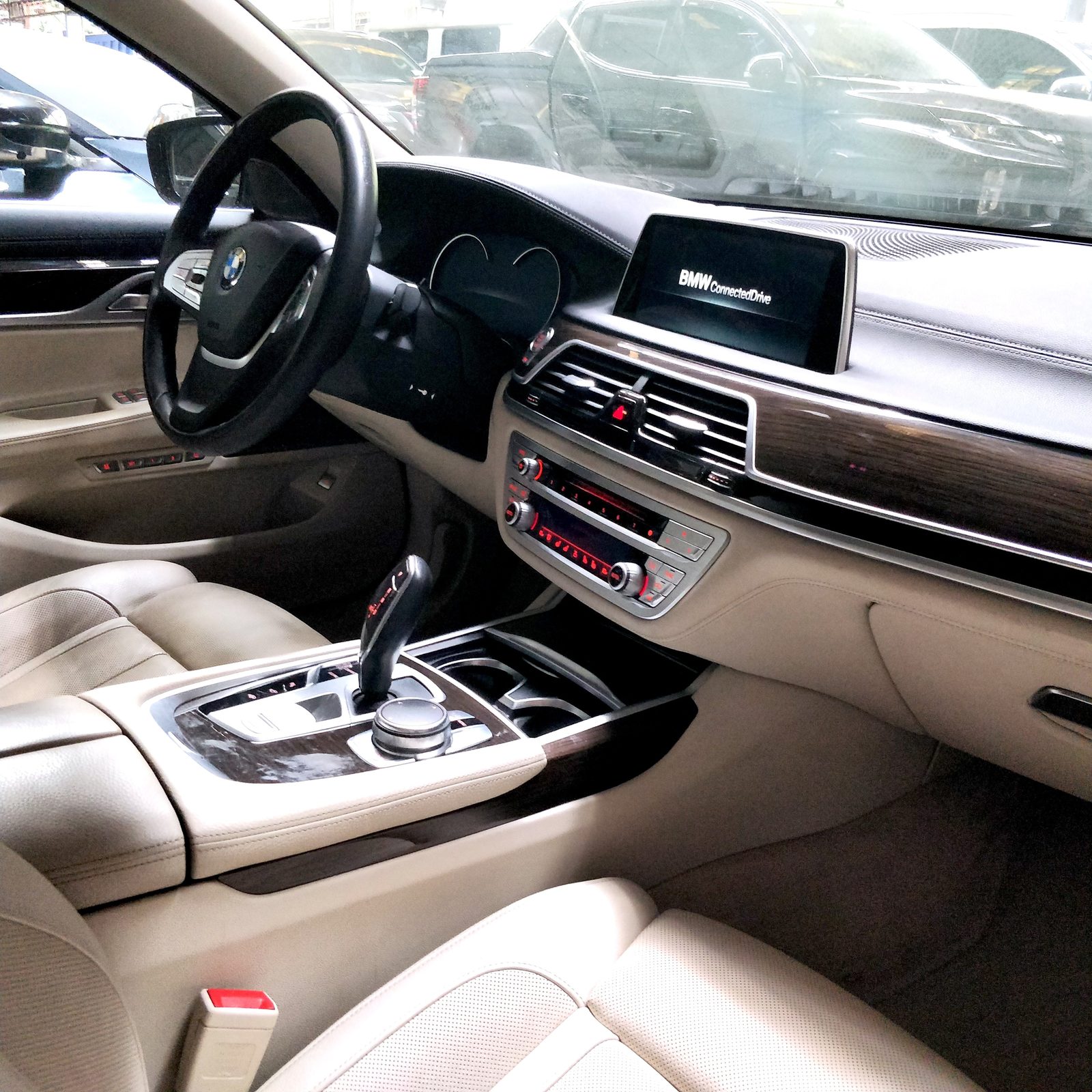 2018 BMW 740Li Limousine 3.0L, AT, Gas 44T photo 10