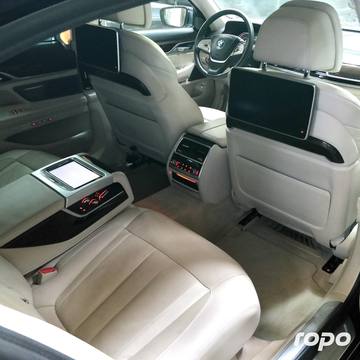 2018 BMW 740Li Limousine 3.0L, AT, Gas 44T photo 12
