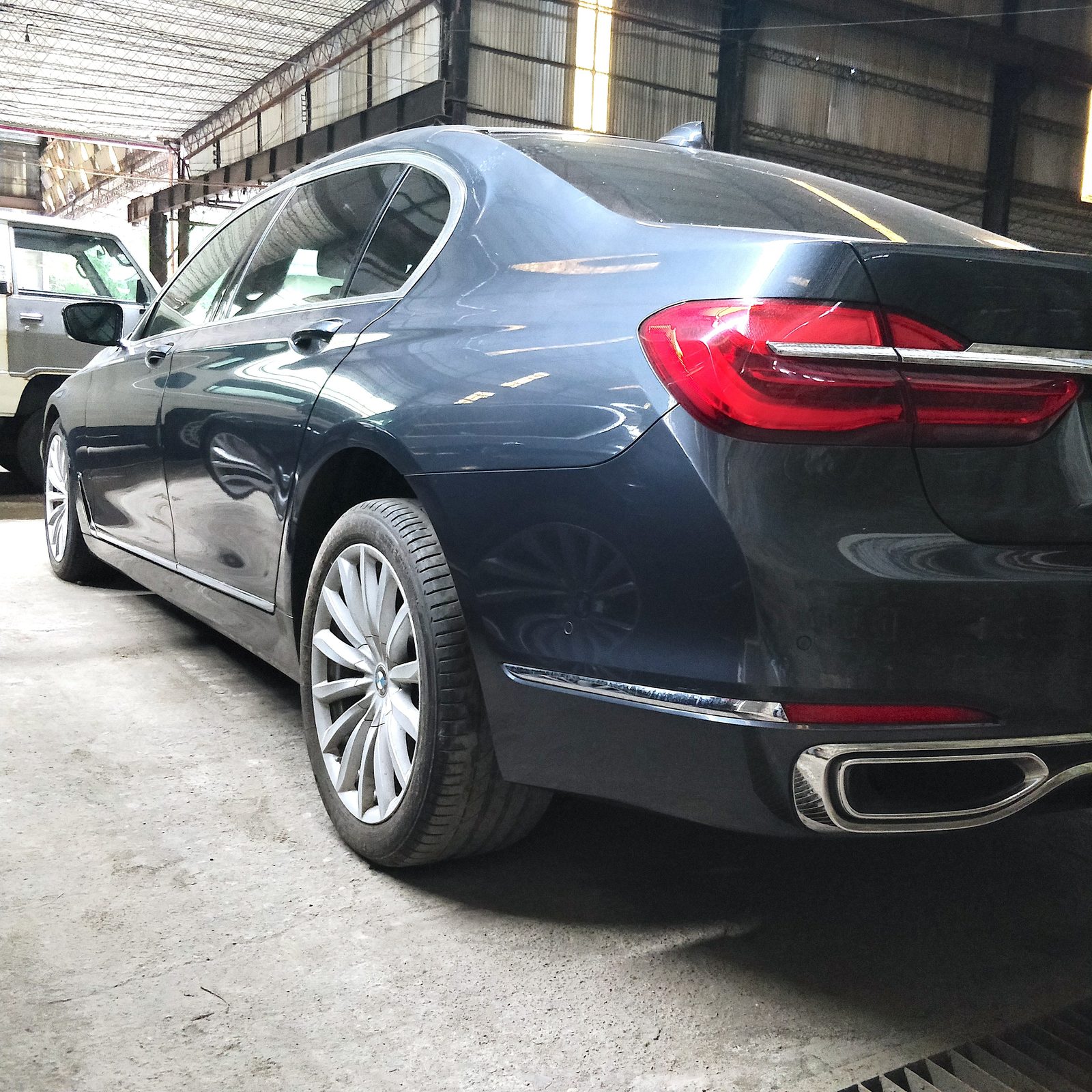 2018 BMW 740Li Limousine 3.0L, AT, Gas 44T photo 5