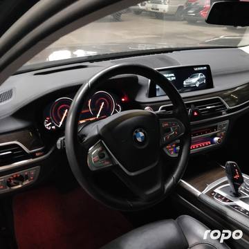 2018 BMW 740Li Limousine 3.0L, AT, Gas 44T photo 6