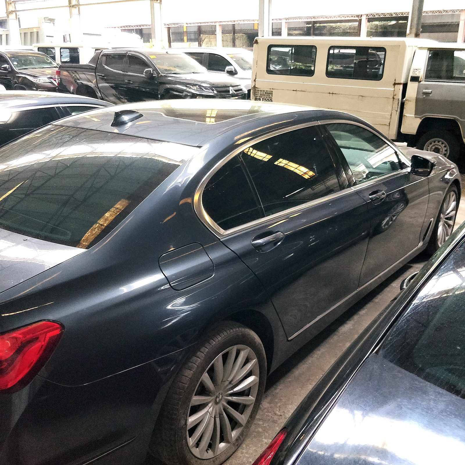 2018 BMW 740Li Limousine 3.0L, AT, Gas 44T photo 8