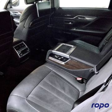 2018 BMW 740Li Limousine 3.0L, AT, Gas 47T photo 7