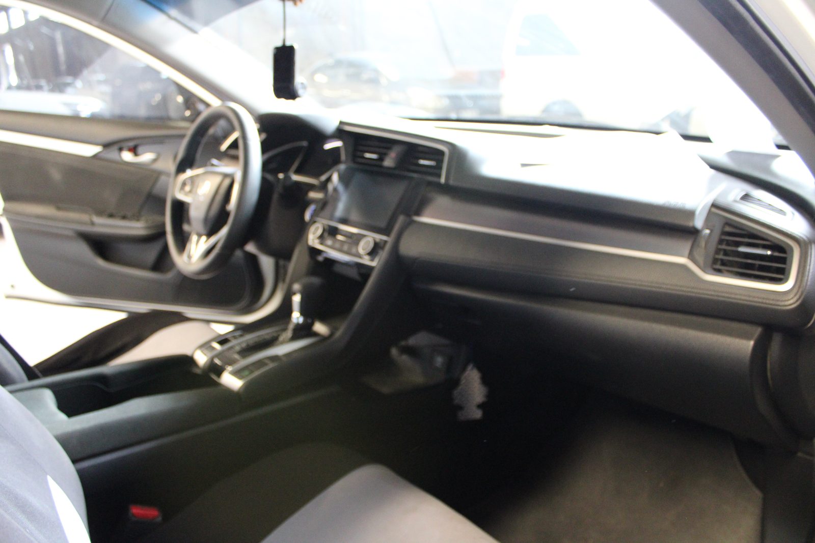 2018 Honda Civic, A/T, Gas, 165T photo 10