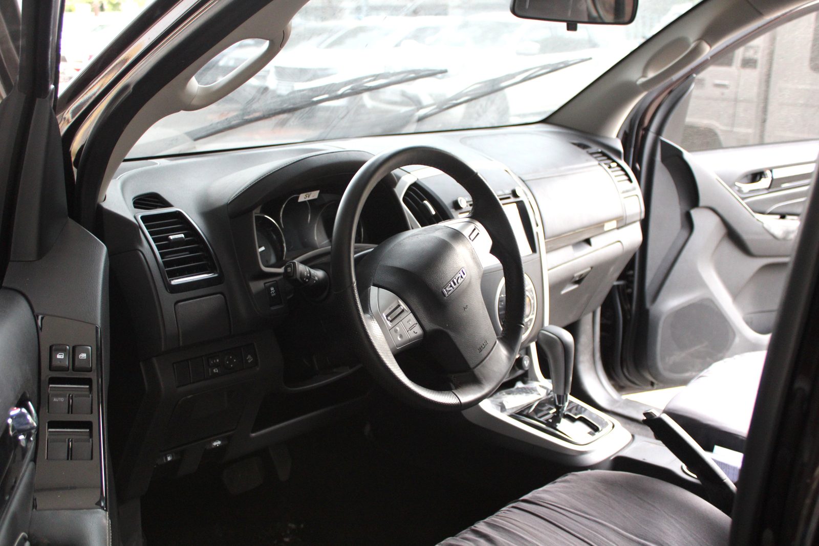 2018 Isuzu MU-X LS-A Bluepower 4x2, AT, DSL 8T photo 9