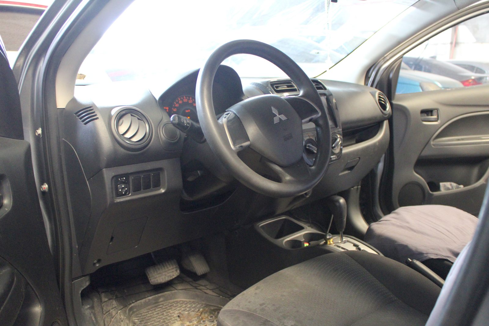 2018 Mitsubishi Mirage G4 GLX, AT, Gas, 228T photo 9