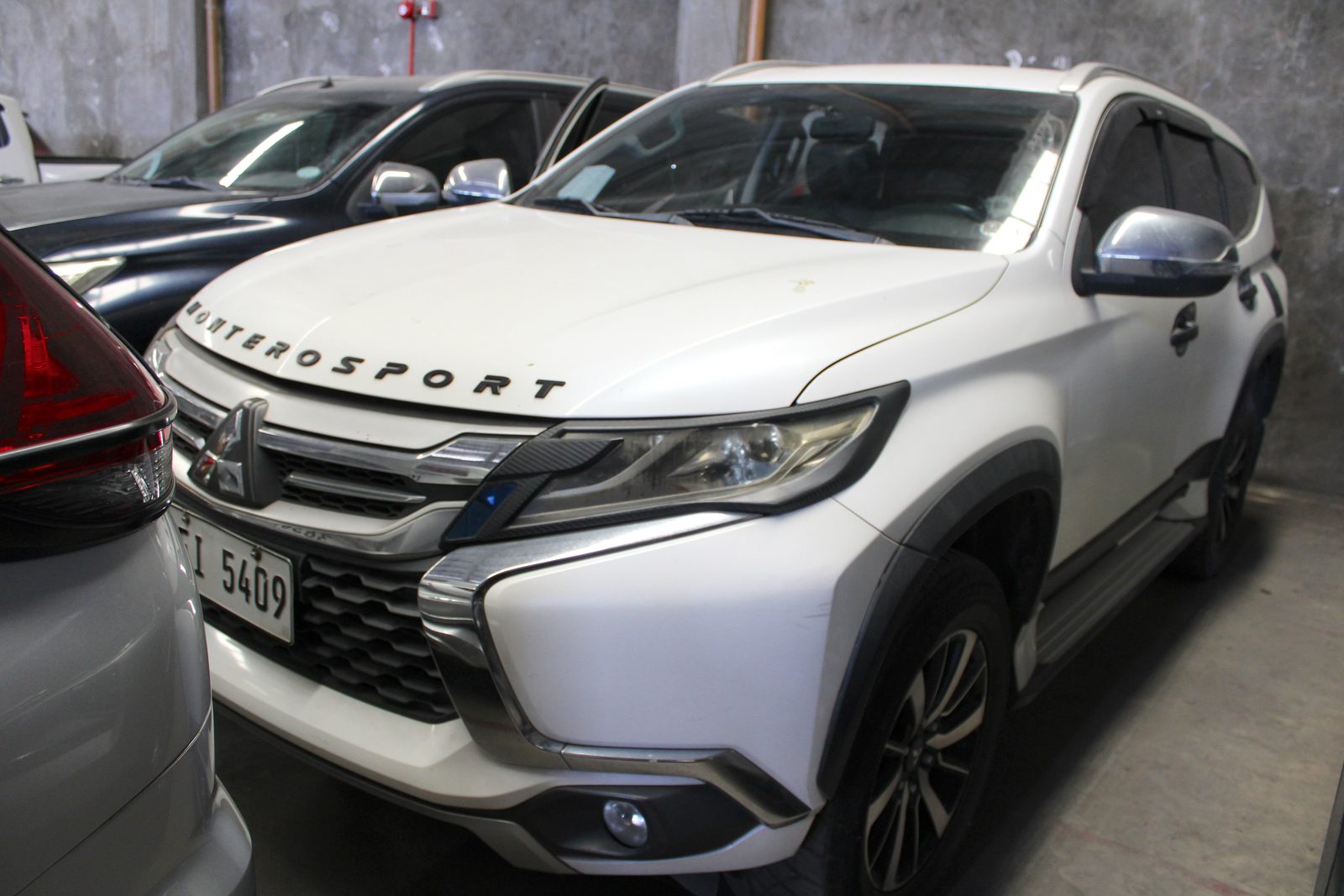 2018 Mitsubishi Montero Sport, AT, Diesel, 133T photo 4