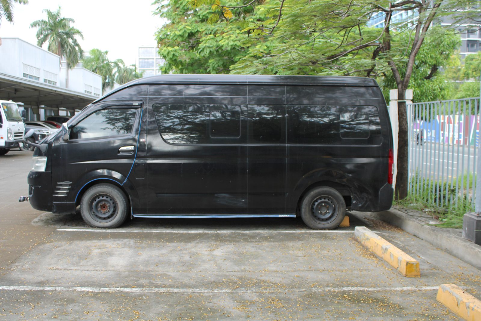 2019 Foton Traveller 16 Str 2.8L, MT, DSL 294T photo 4