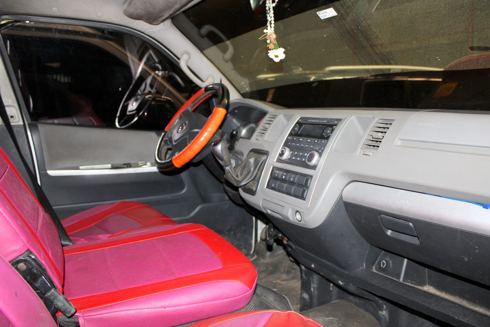 2019 FOTON - VAN TRAVELLER, M/T DSL, 111T photo 10