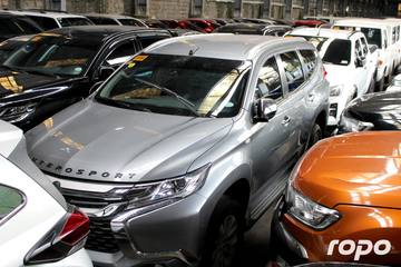 2019 Mitsubishi Montero Sport GLX 2.4D 2WD, MT, DSL, 13T photo 1