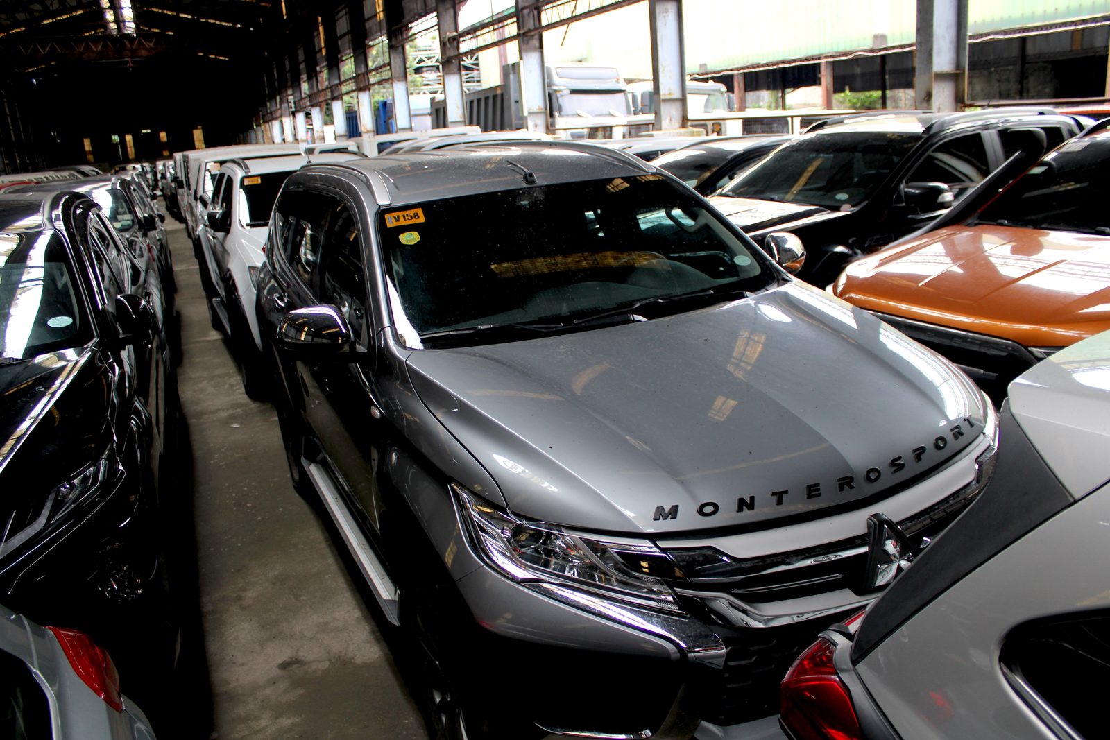 2019 Mitsubishi Montero Sport GLX 2.4D 2WD, MT, DSL, 13T photo 2
