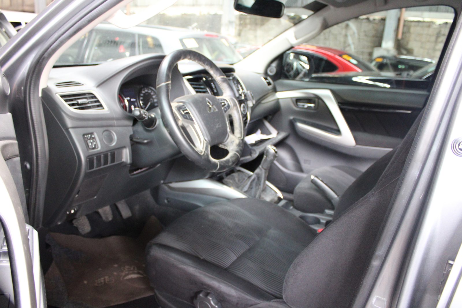 2019 Mitsubishi Montero Sport GLX 2.4D 2WD, MT, DSL, 13T photo 5