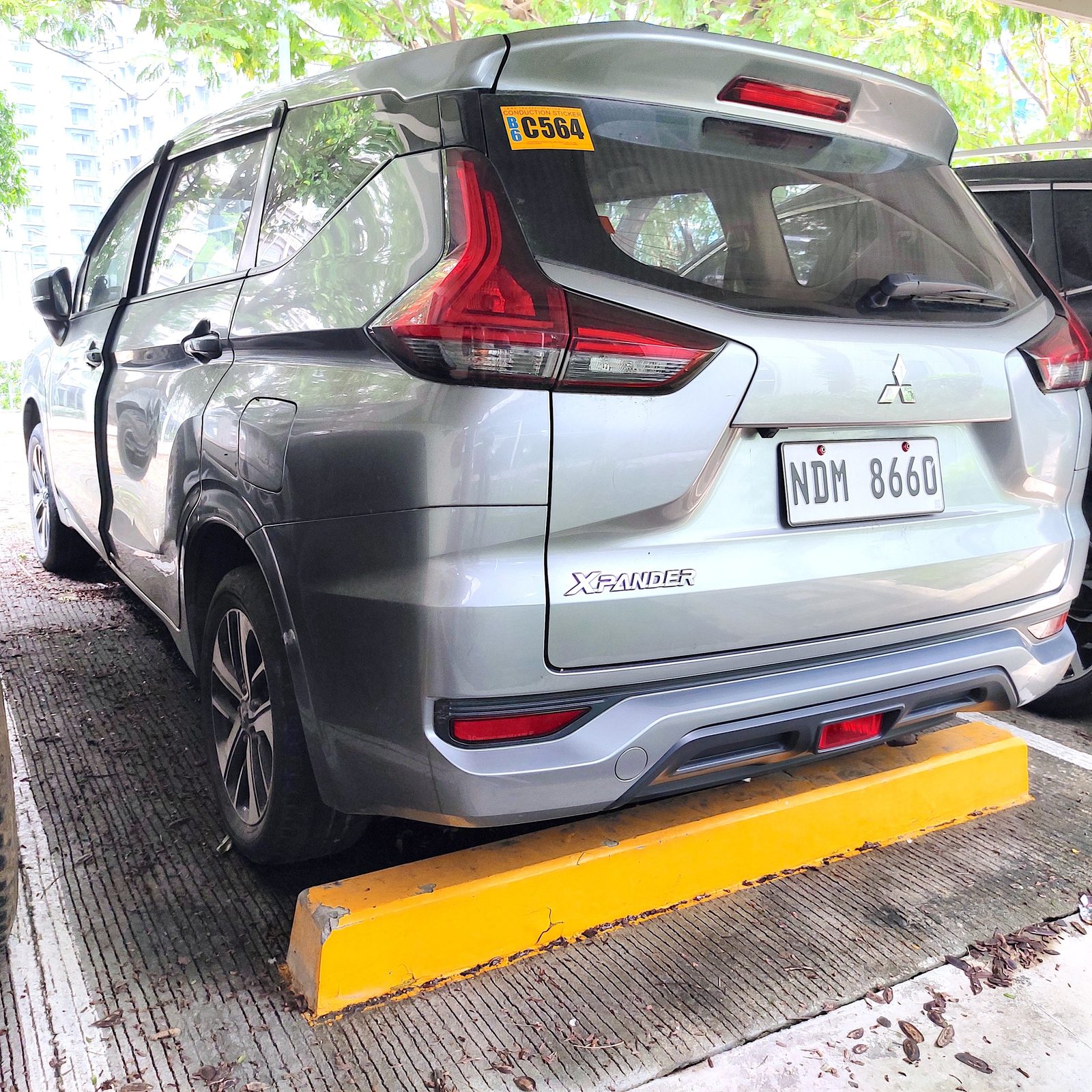 2019 Mitsubishi Xpander GLX Plus 1.5G 2WD AT Gas photo 4