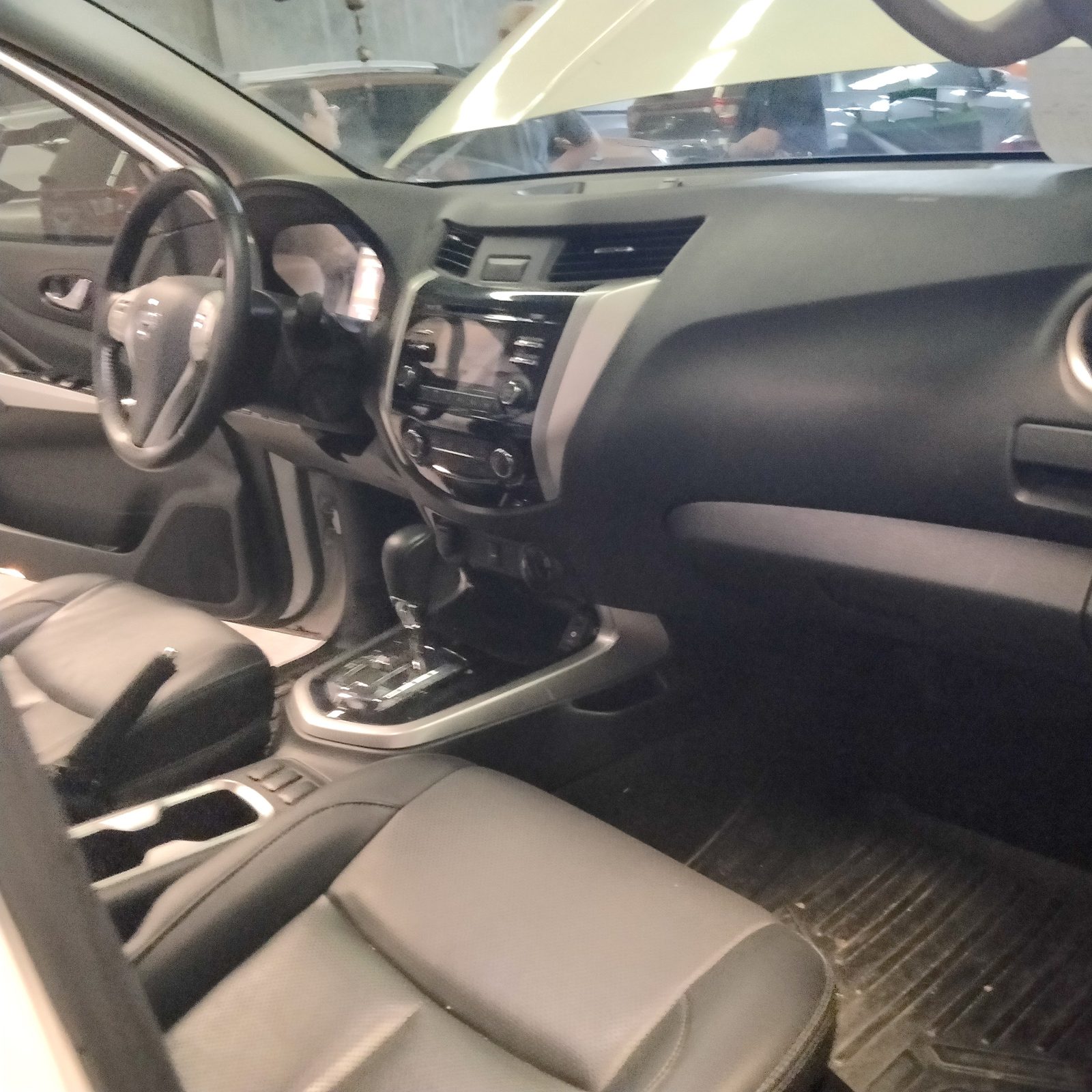 2019 Nissan Navara 4X4, A/T, Diesel, 91T photo 12