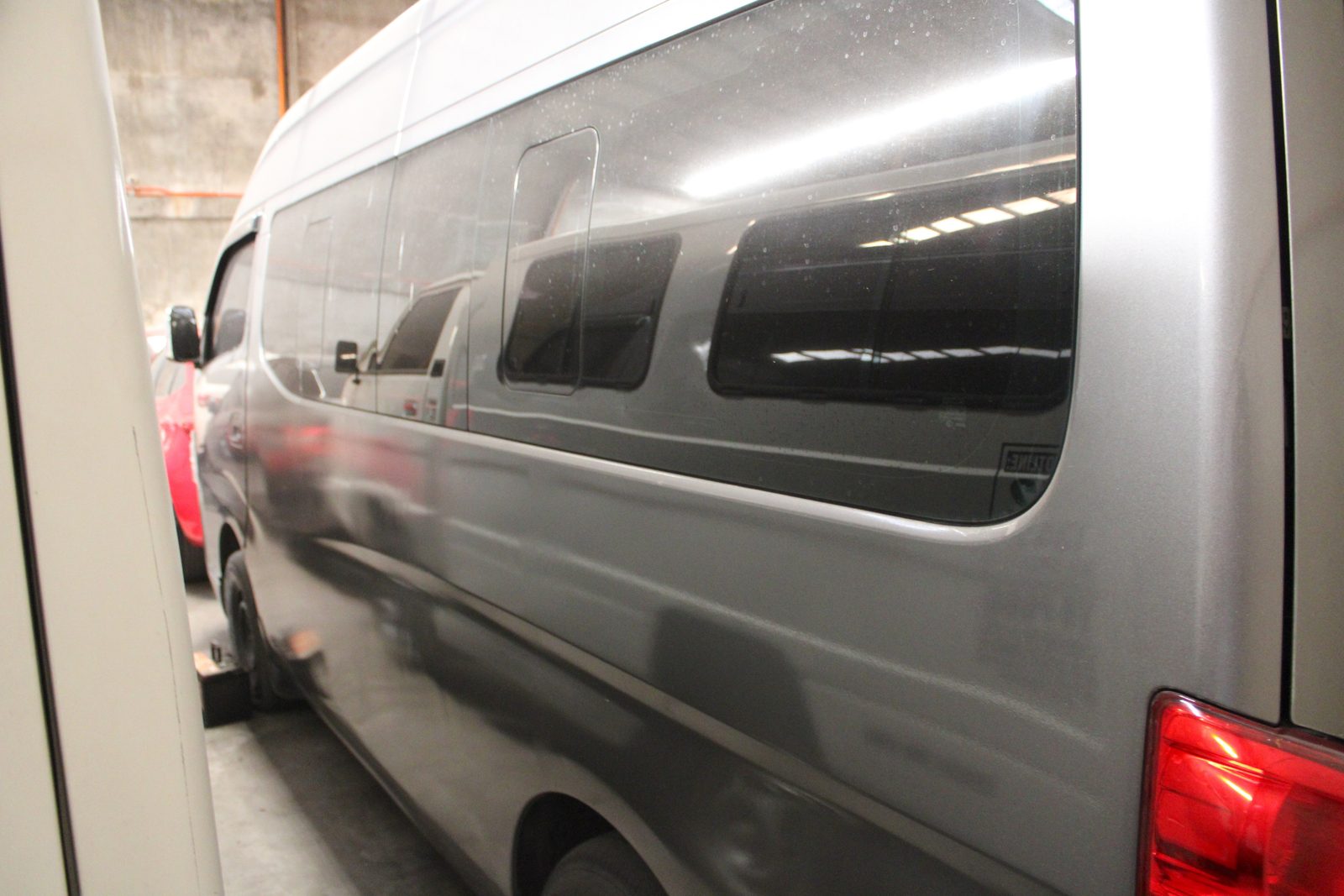 2019 NISSAN - NV350, A/T DIESEL, 244T photo 3