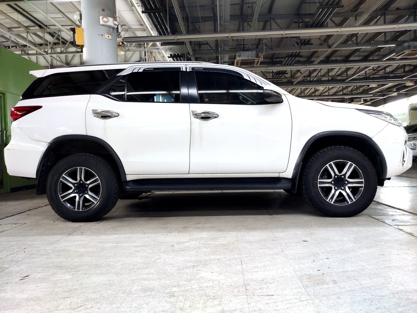 2019 Toyota Fortuner G 4x2 2.4, A/T, DSL photo 4