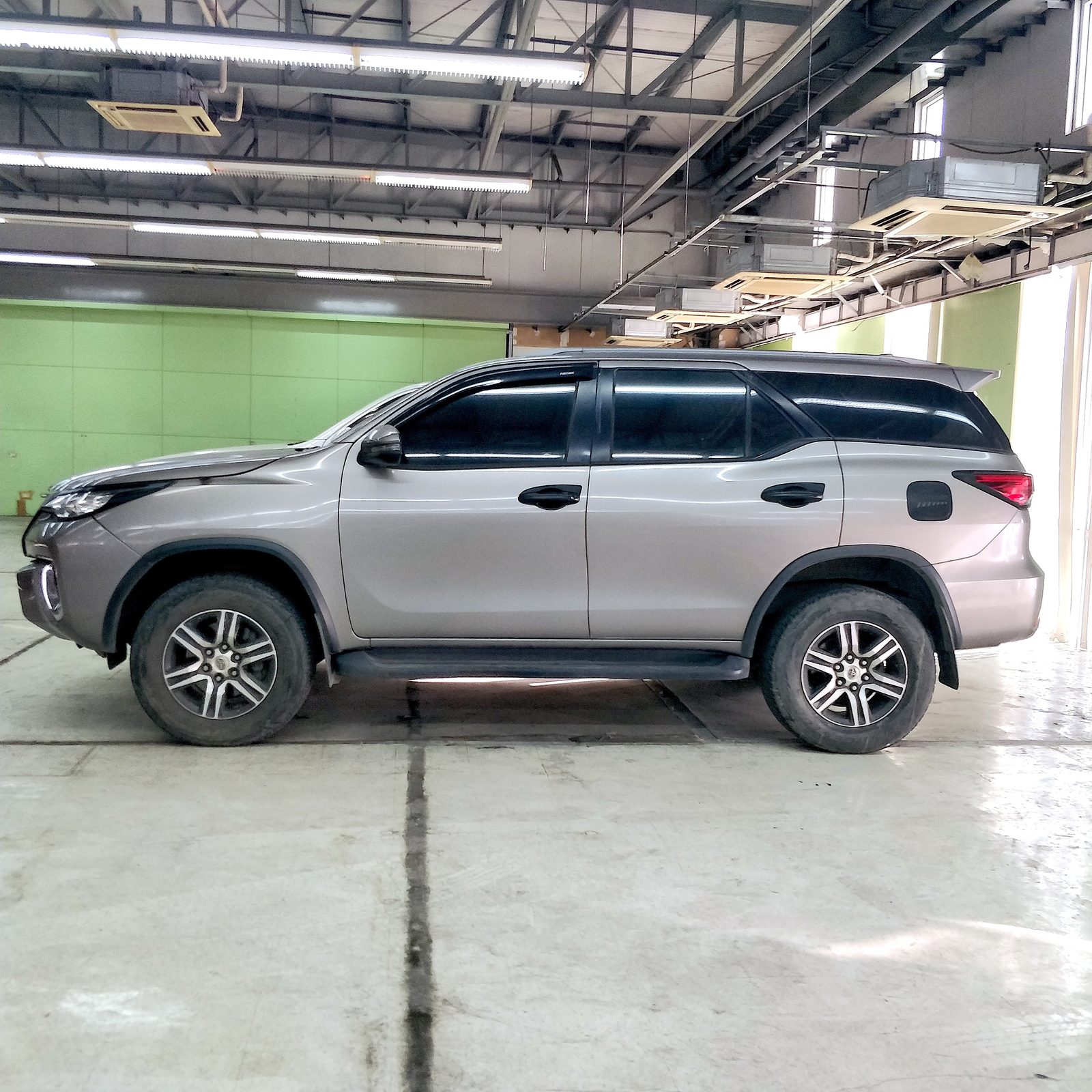 2019 Toyota Fortuner G 4x2 2.4L, AT, DSL 145T photo 6