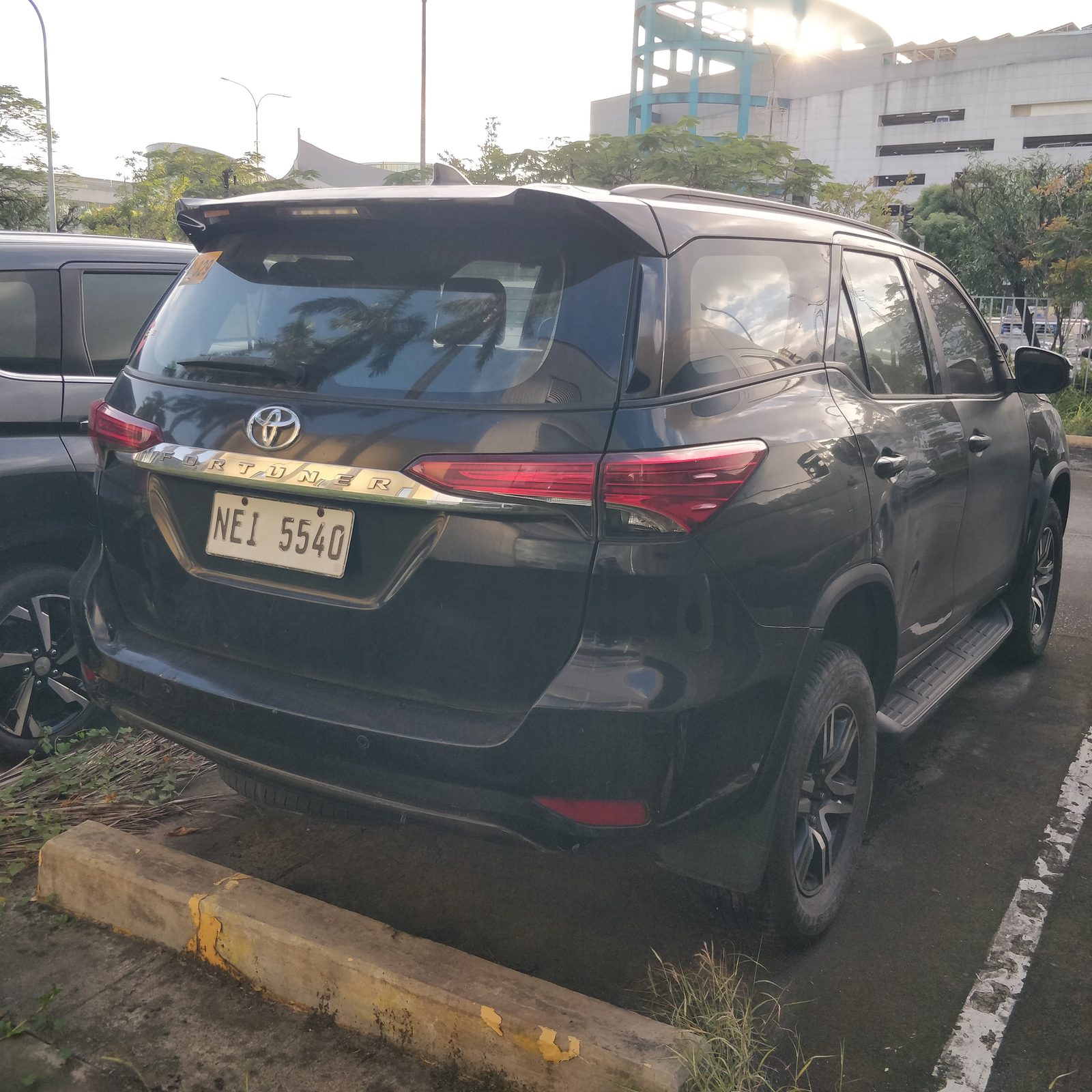 2019 Toyota Fortuner G 4x2 2.4L, AT, DSL 298T photo 7